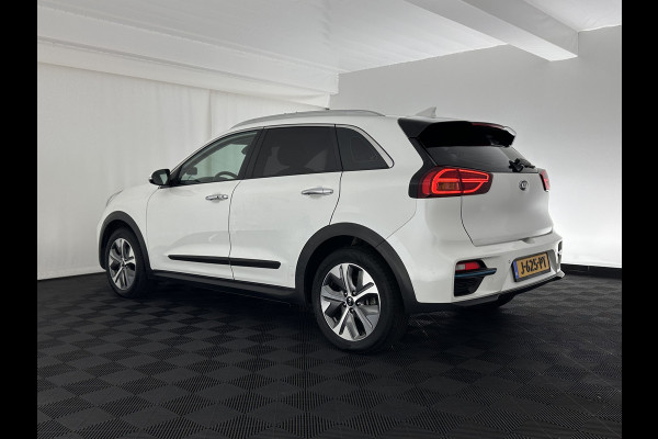 Kia e-Niro DynamicLine 64 kWh [ 3-Fase ] {SOH-100%} (INCL-BTW) Aut.*HEATPUMP | LEATHER-FABRIC | NAVI-FULLMAP | DAB+ | ADAPTIVE-CRUISE | CAMERA | HEATED-COMFORTSEATS | KEYLESS | DIGI-COCKPIT | SHIFTPADDLES | CARPLAY | LANE-ASSIST | 17"ALU*