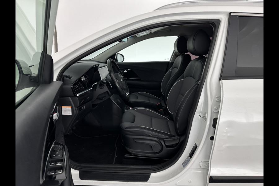 Kia e-Niro DynamicLine 64 kWh [ 3-Fase ] {SOH-100%} (INCL-BTW) Aut.*HEATPUMP | LEATHER-FABRIC | NAVI-FULLMAP | DAB+ | ADAPTIVE-CRUISE | CAMERA | HEATED-COMFORTSEATS | KEYLESS | DIGI-COCKPIT | SHIFTPADDLES | CARPLAY | LANE-ASSIST | 17"ALU*