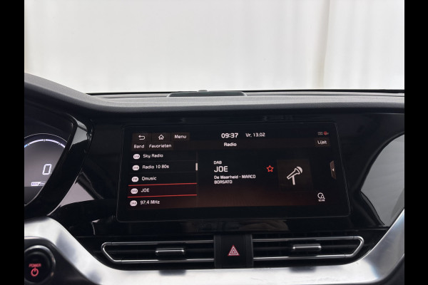 Kia e-Niro DynamicLine 64 kWh [ 3-Fase ] {SOH-100%} (INCL-BTW) Aut.*HEATPUMP | LEATHER-FABRIC | NAVI-FULLMAP | DAB+ | ADAPTIVE-CRUISE | CAMERA | HEATED-COMFORTSEATS | KEYLESS | DIGI-COCKPIT | SHIFTPADDLES | CARPLAY | LANE-ASSIST | 17"ALU*