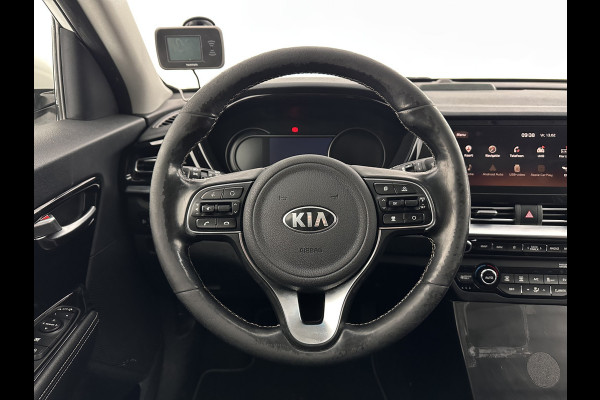 Kia e-Niro DynamicLine 64 kWh [ 3-Fase ] {SOH-100%} (INCL-BTW) Aut.*HEATPUMP | LEATHER-FABRIC | NAVI-FULLMAP | DAB+ | ADAPTIVE-CRUISE | CAMERA | HEATED-COMFORTSEATS | KEYLESS | DIGI-COCKPIT | SHIFTPADDLES | CARPLAY | LANE-ASSIST | 17"ALU*