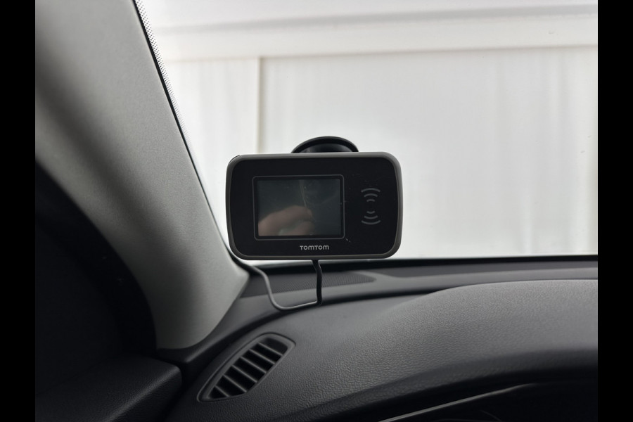 Kia e-Niro DynamicLine 64 kWh [ 3-Fase ] {SOH-100%} (INCL-BTW) Aut.*HEATPUMP | LEATHER-FABRIC | NAVI-FULLMAP | DAB+ | ADAPTIVE-CRUISE | CAMERA | HEATED-COMFORTSEATS | KEYLESS | DIGI-COCKPIT | SHIFTPADDLES | CARPLAY | LANE-ASSIST | 17"ALU*