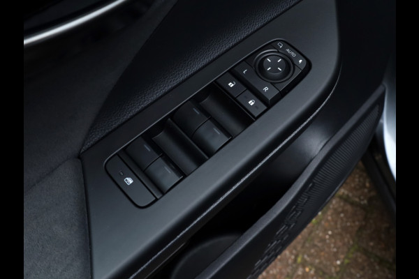 Toyota C-HR 2.0 Hybrid 200 Executive | JBL | Half Leder | El Achterklep