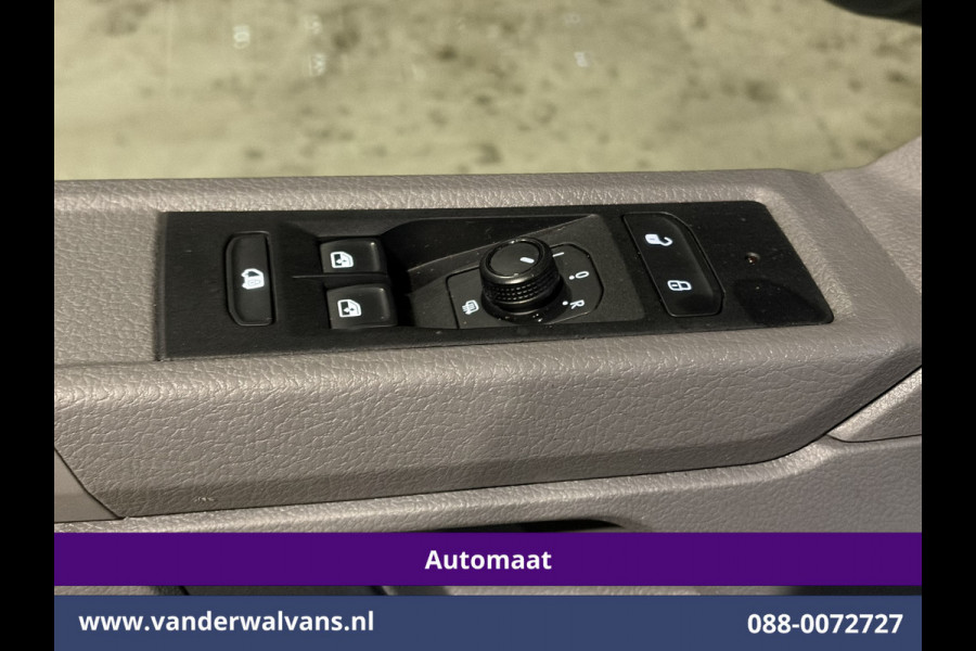 Volkswagen Transporter 2.0 TDI 150pk Automaat L1H1 Euro6 Airco | Navigatie | Camera | Cruisecontrol | Android Auto Parkeersensoren, Bijrijdersbank