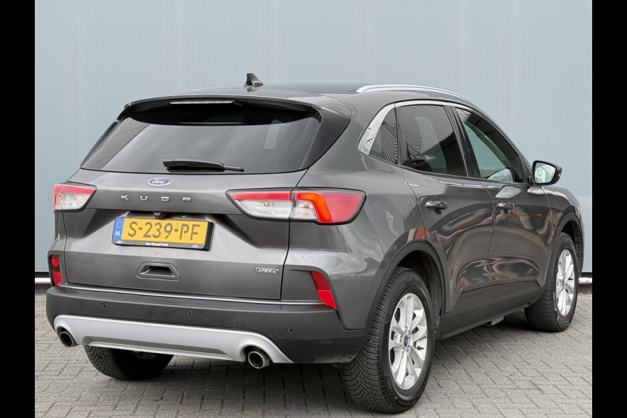 Ford Kuga BWJ 2023 | 2.5 PHEV 225PK Titanium | PANO DAK | CAMERA A | CARPLAY | CLIMA | CRUISE | NAVI | PRIV. GLAS | MULTIFUNCT. STUUR | LMV
