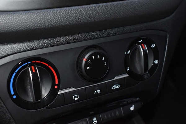 Hyundai i20 1.0 T-GDI 100PK Aut. Comfort | Camera | Carplay | PDC | Stoel- & Stuurverw. | Incl. garantie
