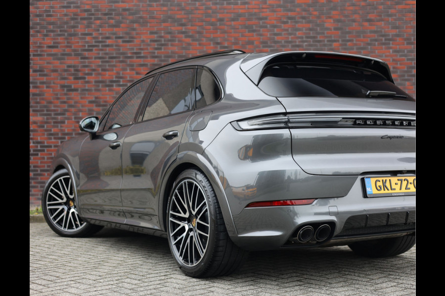 Porsche Cayenne 3.0 E-Hybrid | Pano - Trekhaak - Pas. Display