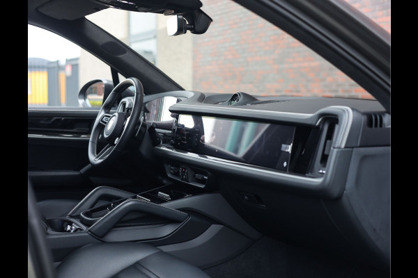 Porsche Cayenne 3.0 E-Hybrid | Pano - Trekhaak - Pas. Display
