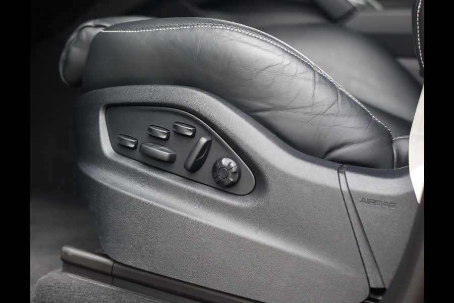 Porsche Cayenne 3.0 E-Hybrid | Pano - Trekhaak - Pas. Display