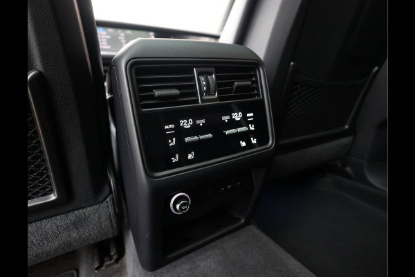 Porsche Cayenne 3.0 E-Hybrid | Pano - Trekhaak - Pas. Display