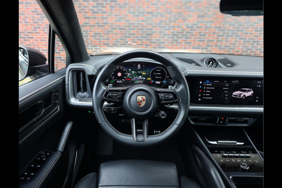 Porsche Cayenne 3.0 E-Hybrid | Pano - Trekhaak - Pas. Display
