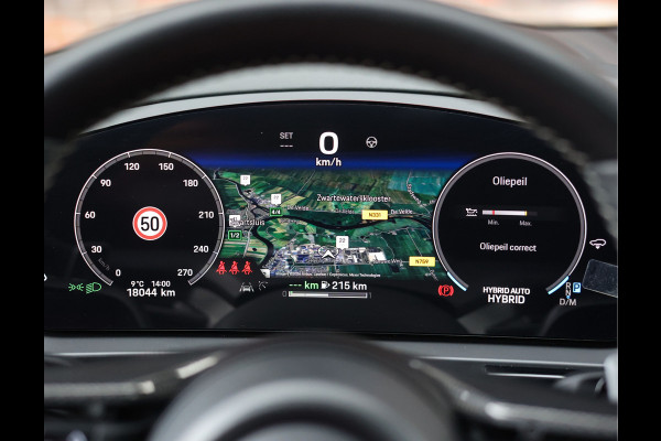 Porsche Cayenne 3.0 E-Hybrid | Pano - Trekhaak - Pas. Display