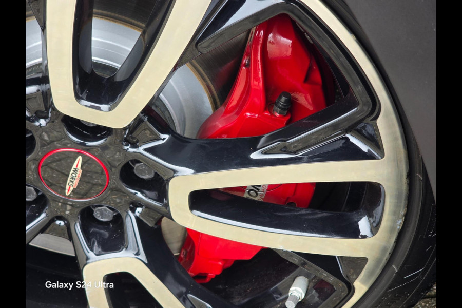 MINI Clubman 2.0 JCW ALL4 Thunder Pack / 306 PK / AUT / Cognac Leder / Head Up / Dig Cockpit / HK / Open Pano / Led / 19 Inch