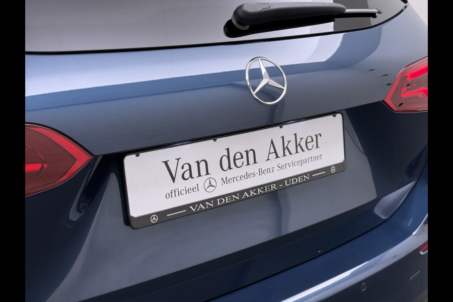 Mercedes-Benz B-Klasse 250e AMG // Distronic // 360 Camera // Memory // Burmester // Headup // Keyless // MultiBeam LED // Augmented Reality