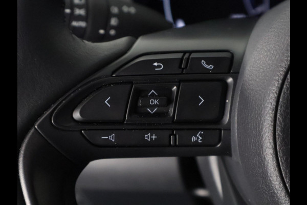 Toyota Yaris Cross 1.5 Hybrid 115 Dynamic Luxury Bi-Tone | Stuur-& Stoelverwarming | Apple Carplay & AndroidAUTO | Privacy Glass |