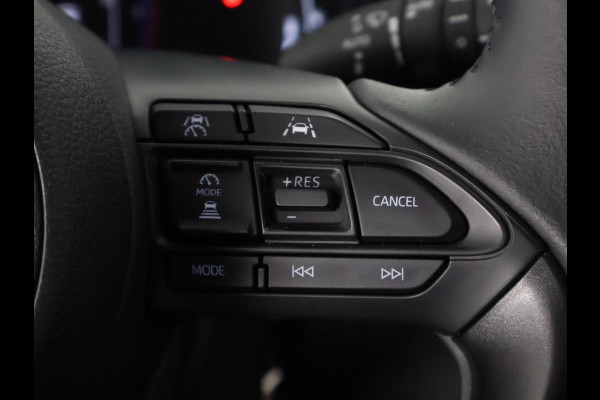 Toyota Yaris Cross 1.5 Hybrid 115 Dynamic Luxury Bi-Tone | Stuur-& Stoelverwarming | Apple Carplay & AndroidAUTO | Privacy Glass |