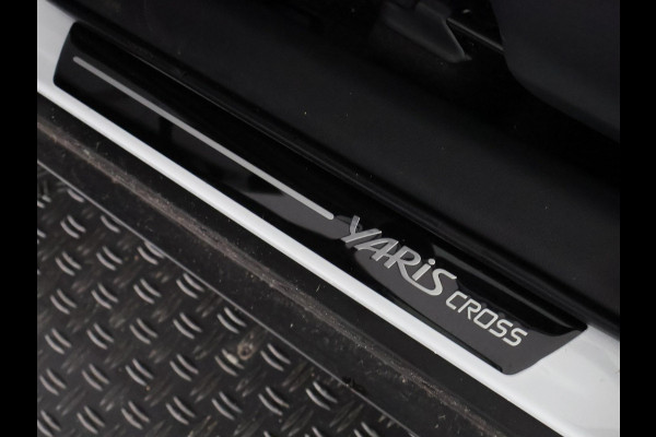 Toyota Yaris Cross 1.5 Hybrid 115 Dynamic Luxury Bi-Tone | Stuur-& Stoelverwarming | Apple Carplay & AndroidAUTO | Privacy Glass |