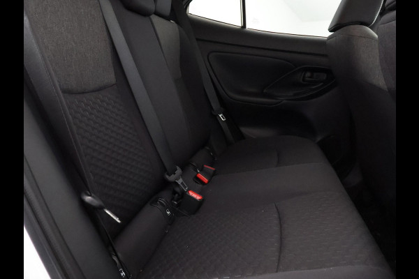 Toyota Yaris Cross 1.5 Hybrid 115 Dynamic Luxury Bi-Tone | Stuur-& Stoelverwarming | Apple Carplay & AndroidAUTO | Privacy Glass |