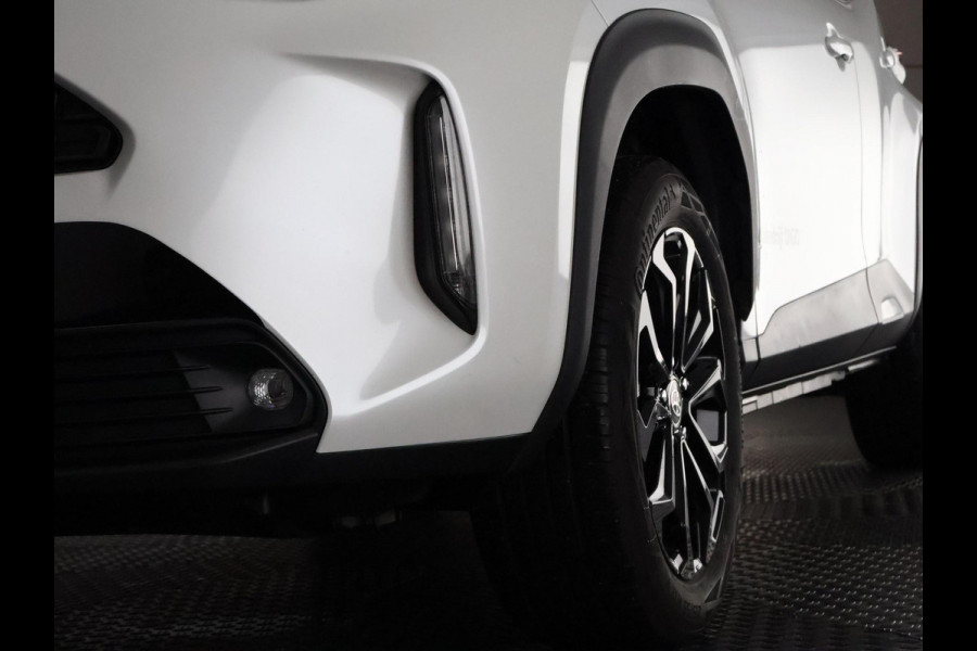 Toyota Yaris Cross 1.5 Hybrid 115 Dynamic Luxury Bi-Tone | Stuur-& Stoelverwarming | Apple Carplay & AndroidAUTO | Privacy Glass |