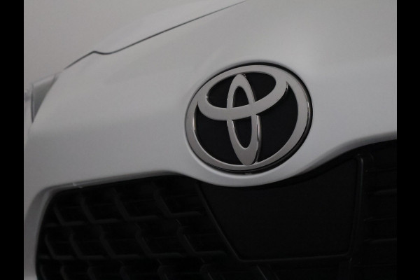 Toyota Yaris Cross 1.5 Hybrid 115 Dynamic Luxury Bi-Tone | Stuur-& Stoelverwarming | Apple Carplay & AndroidAUTO | Privacy Glass |