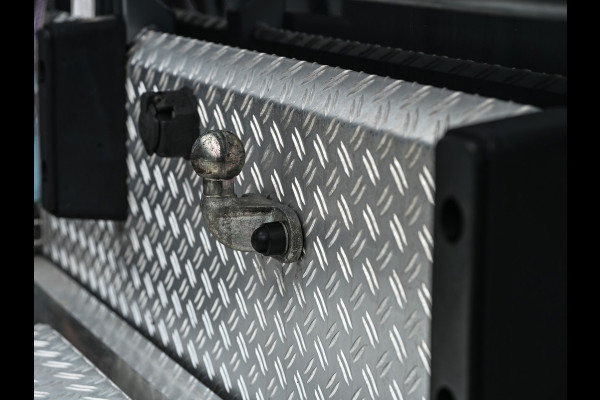 Mercedes-Benz Sprinter 519 3.0 CDI L3 EURO VI-D · NL Auto · Tijhof opbouw · Luchtvering · Trekhaak · Opbergvakken L+R · Distronic · Led · 6 Cillinder ·