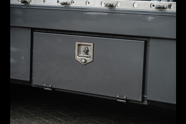 Mercedes-Benz Sprinter 519 3.0 CDI L3 EURO VI-D · NL Auto · Tijhof opbouw · Luchtvering · Trekhaak · Opbergvakken L+R · Distronic · Led · 6 Cillinder ·