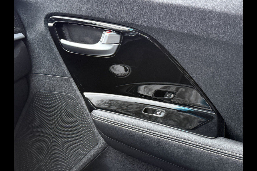 Kia e-Niro DynamicPlusLine 64 kWh | SoH 100% | Schuifdak | Apple Carplay | Stoel/Stuurverwarming