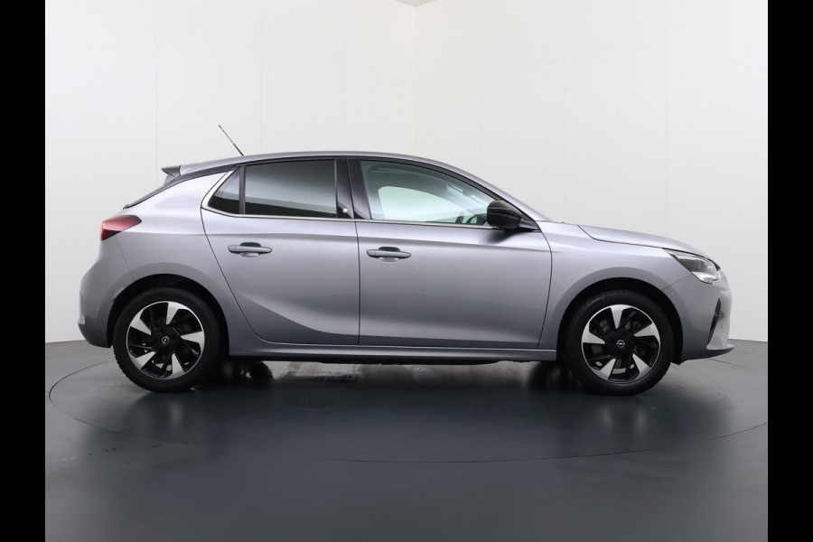 Opel CORSA-E Elegance 50kWh SOH 91% Panoramadak Adap.Cruise Warmtepomp 360°Camera Navi Ecc Apple Carplay Android Auto Pdc Lane Assist Lmv Privacy Glas Regen-Lichtsensor Led Keyless Zeer complete en keurig onderhouden Electrische Opel Corsa