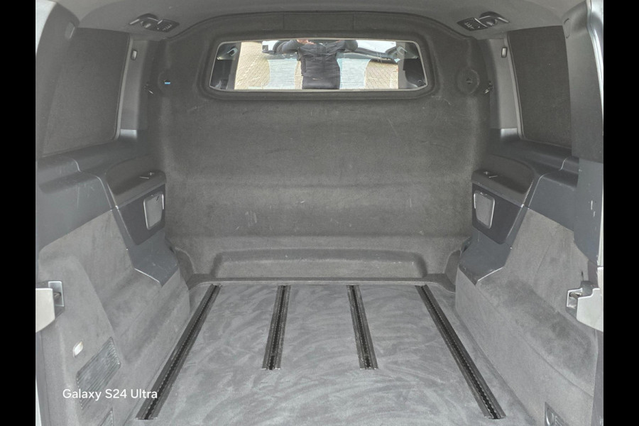 Mercedes-Benz V-Klasse 300d Lang DC AMG Edition / AUT / 2 Elek Schuifdeuren / Leder / 360 Camera / Cruise Control / Nav / Trekhaak