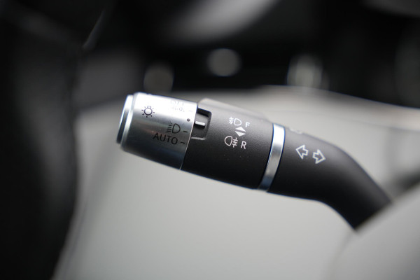 Land Rover Range Rover Evoque 2.0 P200 AWD R-Dynamic S Open Panoramadak Meridian Matrix LED Leer