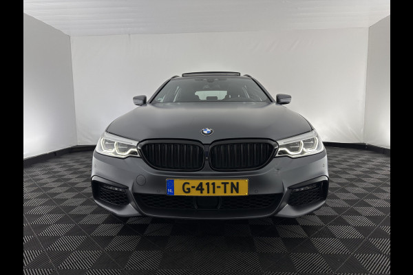 BMW 5 Serie Touring 540i xDrive M-Sportpack High Executive Aut. *PANO | LEATHER | FULL-LED | ADAPTIVE-CRUISE | DIGI-COCKPIT | MEMORY-PACK | BLINDSPOT | TOPVIEW | HARMAN/KARDON | KEYLESS | DIGI-COCKPIT | HEATED-COMFORTSEATS | AMBIENTLIGHT | HEAD-UP |