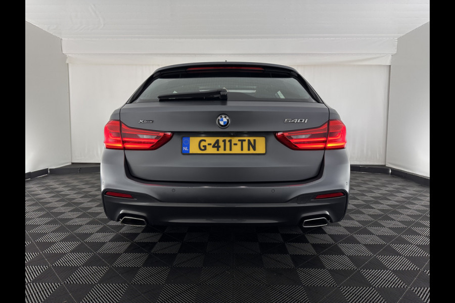 BMW 5 Serie Touring 540i xDrive M-Sportpack High Executive Aut. *PANO | LEATHER | FULL-LED | ADAPTIVE-CRUISE | DIGI-COCKPIT | MEMORY-PACK | BLINDSPOT | TOPVIEW | HARMAN/KARDON | KEYLESS | DIGI-COCKPIT | HEATED-COMFORTSEATS | AMBIENTLIGHT | HEAD-UP |