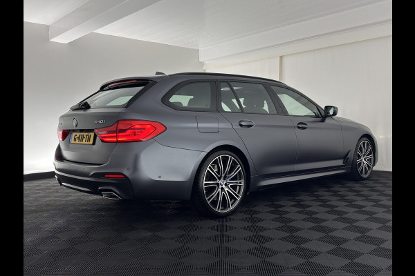 BMW 5 Serie Touring 540i xDrive M-Sportpack High Executive Aut. *PANO | LEATHER | FULL-LED | ADAPTIVE-CRUISE | DIGI-COCKPIT | MEMORY-PACK | BLINDSPOT | TOPVIEW | HARMAN/KARDON | KEYLESS | DIGI-COCKPIT | HEATED-COMFORTSEATS | AMBIENTLIGHT | HEAD-UP |
