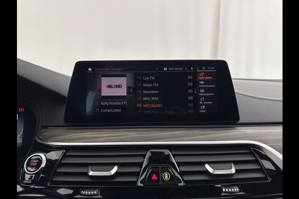 BMW 5 Serie Touring 540i xDrive M-Sportpack High Executive Aut. *PANO | LEATHER | FULL-LED | ADAPTIVE-CRUISE | DIGI-COCKPIT | MEMORY-PACK | BLINDSPOT | TOPVIEW | HARMAN/KARDON | KEYLESS | DIGI-COCKPIT | HEATED-COMFORTSEATS | AMBIENTLIGHT | HEAD-UP |