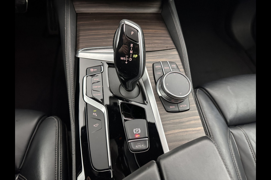 BMW 5 Serie Touring 540i xDrive M-Sportpack High Executive Aut. *PANO | LEATHER | FULL-LED | ADAPTIVE-CRUISE | DIGI-COCKPIT | MEMORY-PACK | BLINDSPOT | TOPVIEW | HARMAN/KARDON | KEYLESS | DIGI-COCKPIT | HEATED-COMFORTSEATS | AMBIENTLIGHT | HEAD-UP |