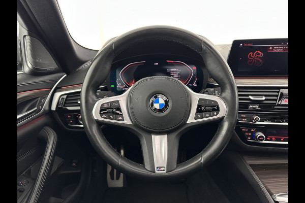 BMW 5 Serie Touring 540i xDrive M-Sportpack High Executive Aut. *PANO | LEATHER | FULL-LED | ADAPTIVE-CRUISE | DIGI-COCKPIT | MEMORY-PACK | BLINDSPOT | TOPVIEW | HARMAN/KARDON | KEYLESS | DIGI-COCKPIT | HEATED-COMFORTSEATS | AMBIENTLIGHT | HEAD-UP |