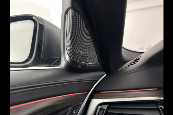 BMW 5 Serie Touring 540i xDrive M-Sportpack High Executive Aut. *PANO | LEATHER | FULL-LED | ADAPTIVE-CRUISE | DIGI-COCKPIT | MEMORY-PACK | BLINDSPOT | TOPVIEW | HARMAN/KARDON | KEYLESS | DIGI-COCKPIT | HEATED-COMFORTSEATS | AMBIENTLIGHT | HEAD-UP |