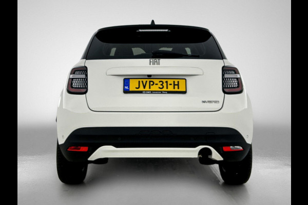 Fiat 600 1.2 Hybrid Bicolore CAMERA | CLIMA | DODEHOEKDETECT | NAVI-CARPLAY
