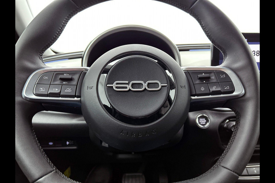 Fiat 600 1.2 Hybrid Bicolore CAMERA | CLIMA | DODEHOEKDETECT | NAVI-CARPLAY