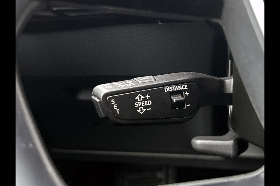 Audi e-tron Sportback 55 quattro Business edition Plus 95 kWh (PANO, STOELVERWARMING, LUCHTVERING, CARPLAY, PARKEERSENSOREN)