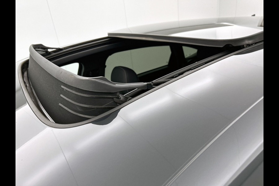 Audi e-tron Sportback 55 quattro Business edition Plus 95 kWh (PANO, STOELVERWARMING, LUCHTVERING, CARPLAY, PARKEERSENSOREN)