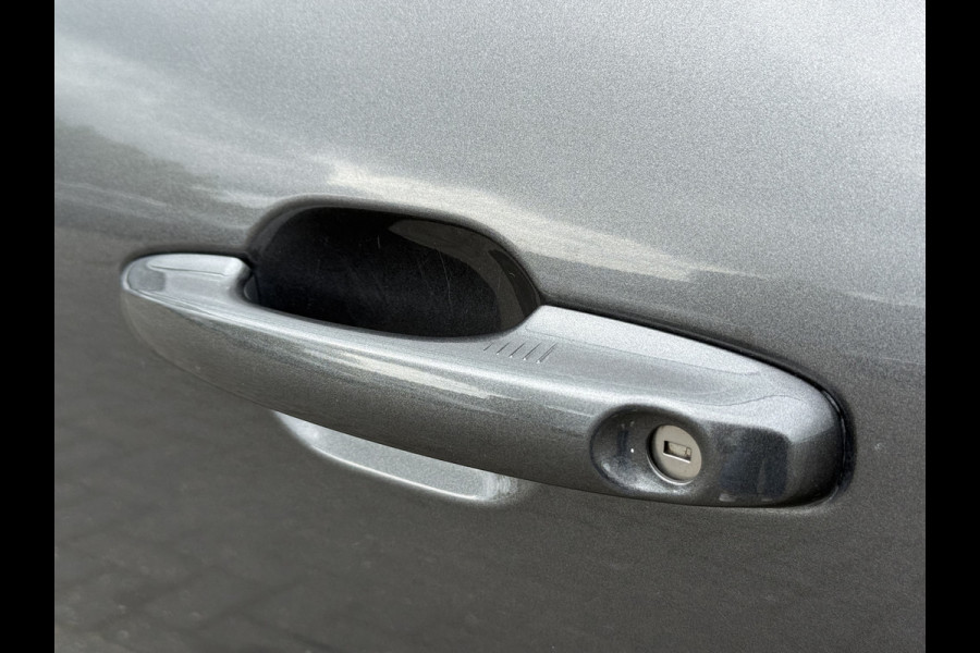 Ford Kuga BWJ 2023 | 2.5 PHEV 225PK Titanium | PANO DAK | CAMERA A | CARPLAY | CLIMA | CRUISE | NAVI | PRIV. GLAS | MULTIFUNCT. STUUR | LMV