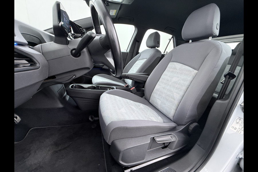 Volkswagen ID.3 First 62kWh SOH 93% Navi Ecc Adaptieve Cruise Controle Apple Carplay Android Auto Pdc Bluetooth Keyless Led Rijstrooksensor IQ Drive Stoelverwarming