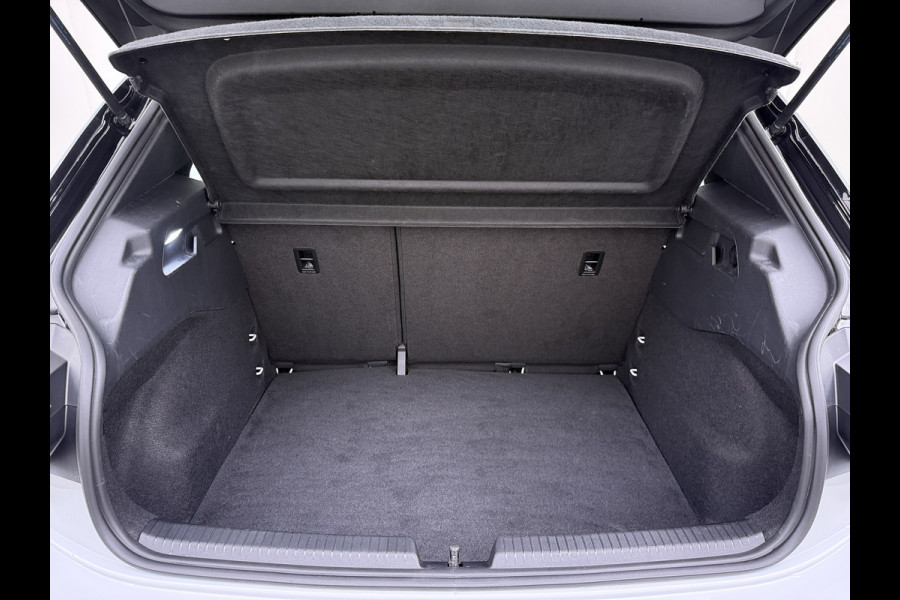 Volkswagen ID.3 First 62kWh SOH 93% Navi Ecc Adaptieve Cruise Controle Apple Carplay Android Auto Pdc Bluetooth Keyless Led Rijstrooksensor IQ Drive Stoelverwarming