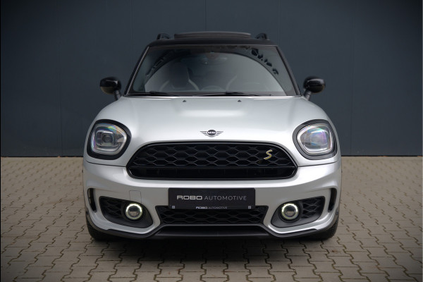 MINI Countryman 1.5 Cooper S E ALL4 | JCW | Panoramadak | Stoelverwarming | Harman Kardon | Head-Up Display | John Cooper Works | Camera | Apple Carplay | Parkeersensoren | Keyless |