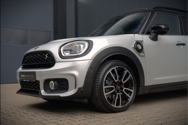 MINI Countryman 1.5 Cooper S E ALL4 | JCW | Panoramadak | Stoelverwarming | Harman Kardon | Head-Up Display | John Cooper Works | Camera | Apple Carplay | Parkeersensoren | Keyless |