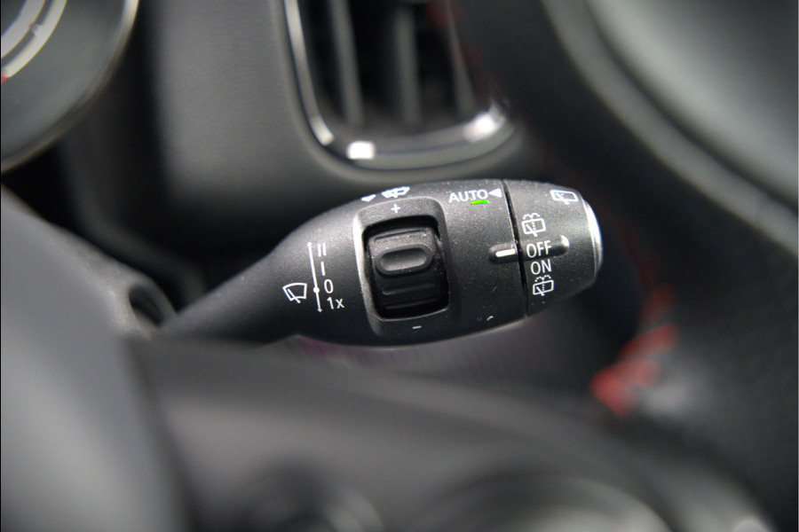 MINI Countryman 1.5 Cooper S E ALL4 | JCW | Panoramadak | Stoelverwarming | Harman Kardon | Head-Up Display | John Cooper Works | Camera | Apple Carplay | Parkeersensoren | Keyless |