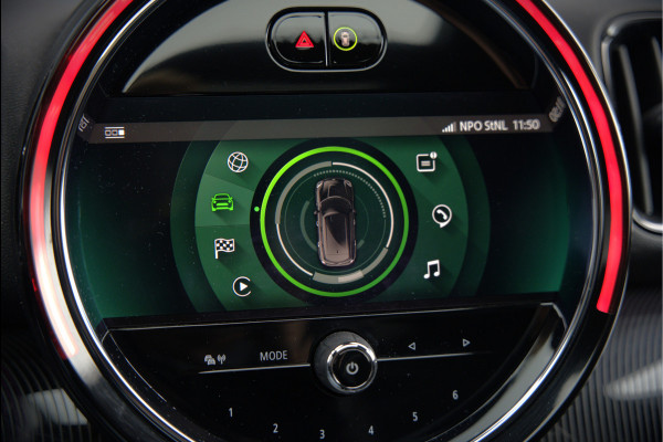 MINI Countryman 1.5 Cooper S E ALL4 | JCW | Panoramadak | Stoelverwarming | Harman Kardon | Head-Up Display | John Cooper Works | Camera | Apple Carplay | Parkeersensoren | Keyless |
