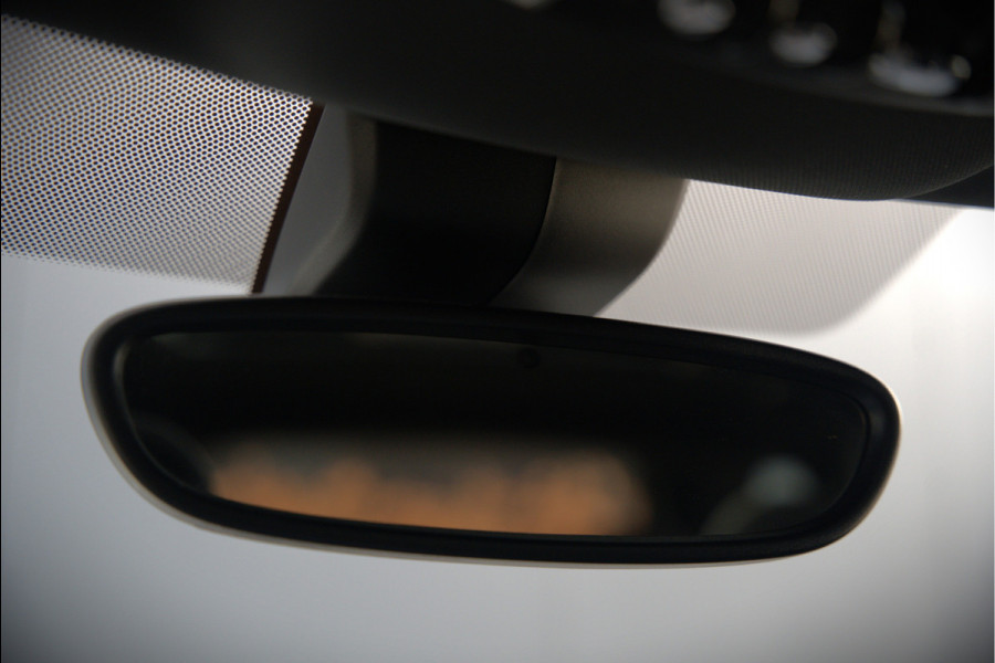 MINI Countryman 1.5 Cooper S E ALL4 | JCW | Panoramadak | Stoelverwarming | Harman Kardon | Head-Up Display | John Cooper Works | Camera | Apple Carplay | Parkeersensoren | Keyless |