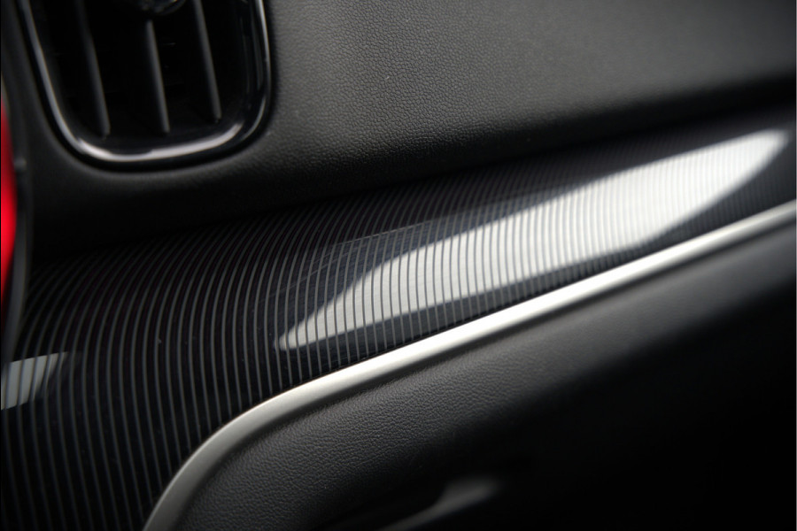 MINI Countryman 1.5 Cooper S E ALL4 | JCW | Panoramadak | Stoelverwarming | Harman Kardon | Head-Up Display | John Cooper Works | Camera | Apple Carplay | Parkeersensoren | Keyless |