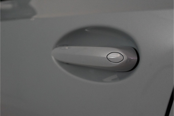 BMW 3-serie 320e M-Sport Pro 204PK | Shadow | Pano | ACC | Sfeer | Laser | Fabrieksgarantie